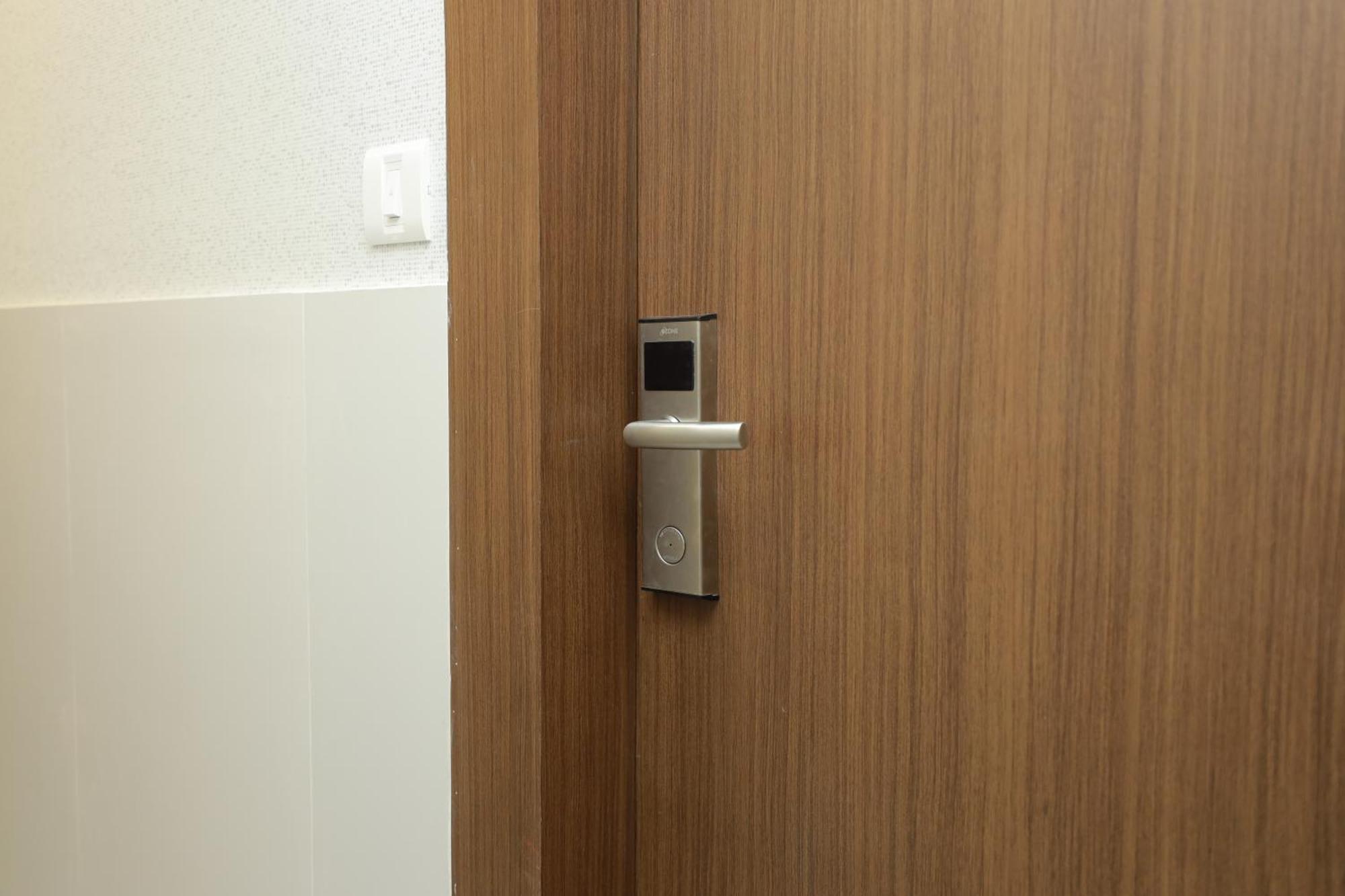 Silverkey Hotel Yelahanka バンガロール エクステリア 写真